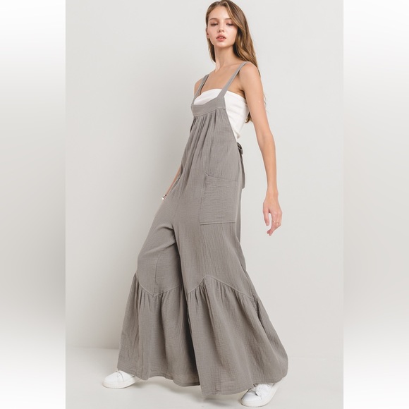 20 Cotton Gauze Shirring Detailed Wide Leg Jumpsuit - Picture 3 of 5